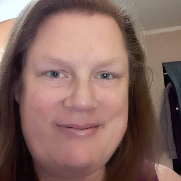 Meet your Posher, Amy - Picture 2 of 4